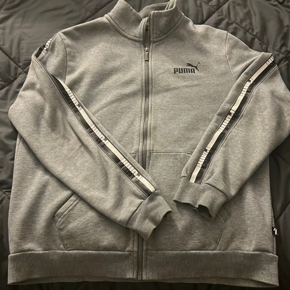 PUMA Sweater Large